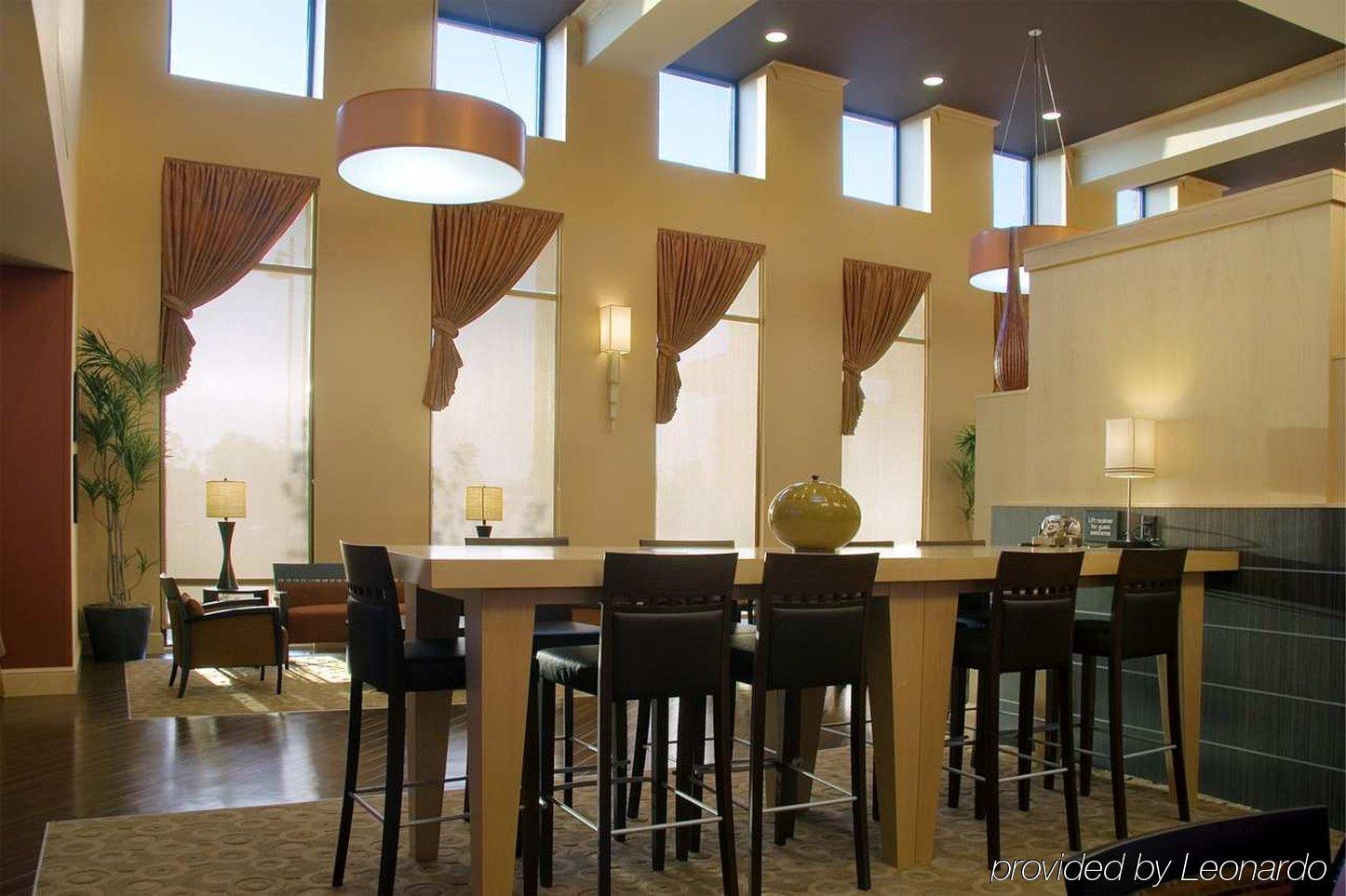 Hampton Inn & Suites Madison - West Restaurant photo