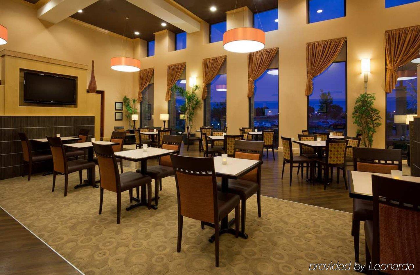 Hampton Inn & Suites Madison - West Restaurant photo