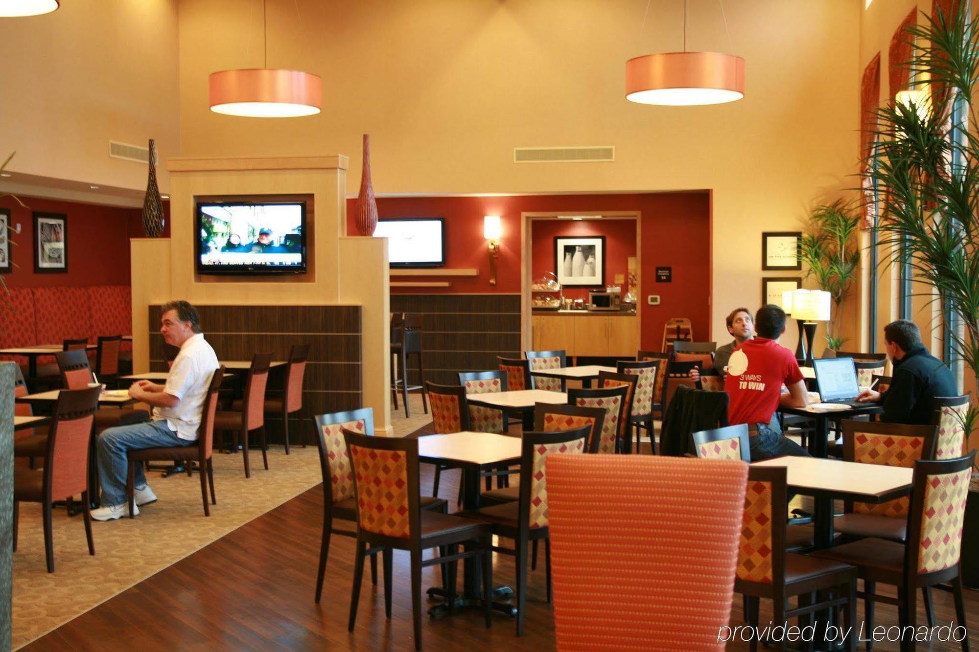 Hampton Inn & Suites Madison - West Restaurant photo