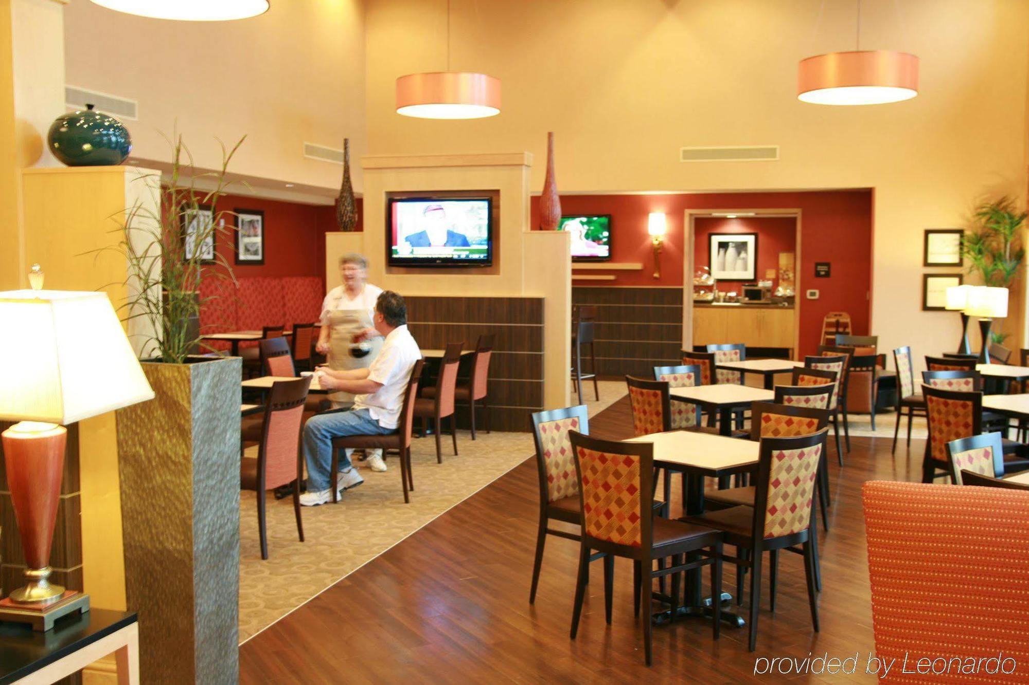Hampton Inn & Suites Madison - West Restaurant photo